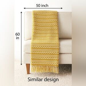Urban86 Geometric‎ Pattern Throw - Gold and Cream